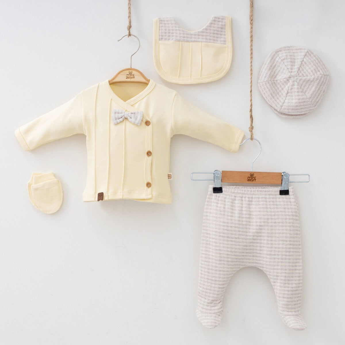 5 pc baby boy's set up to 3M