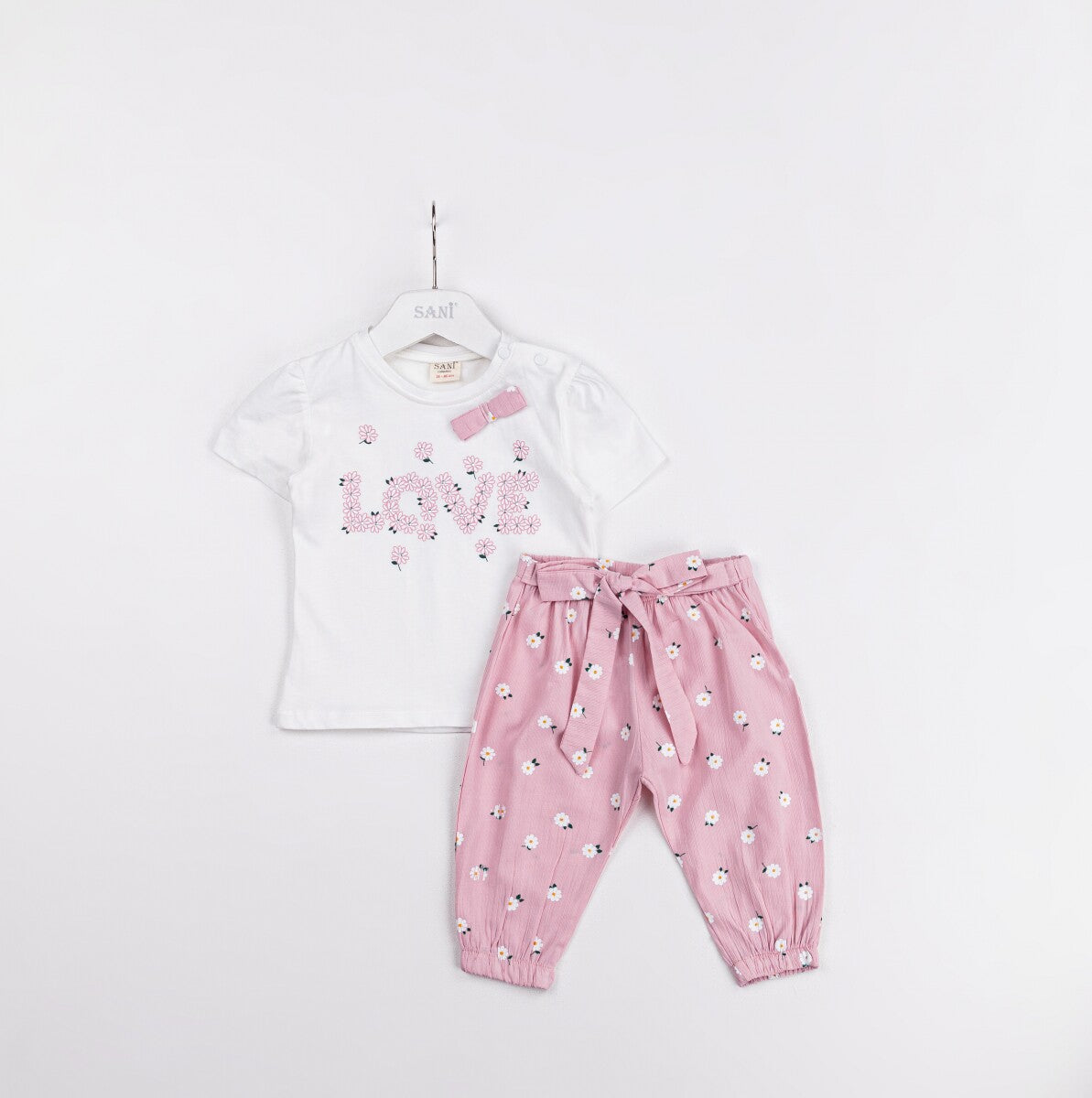 Baby girl's T - shirt and short set sizes from 9M to 24M