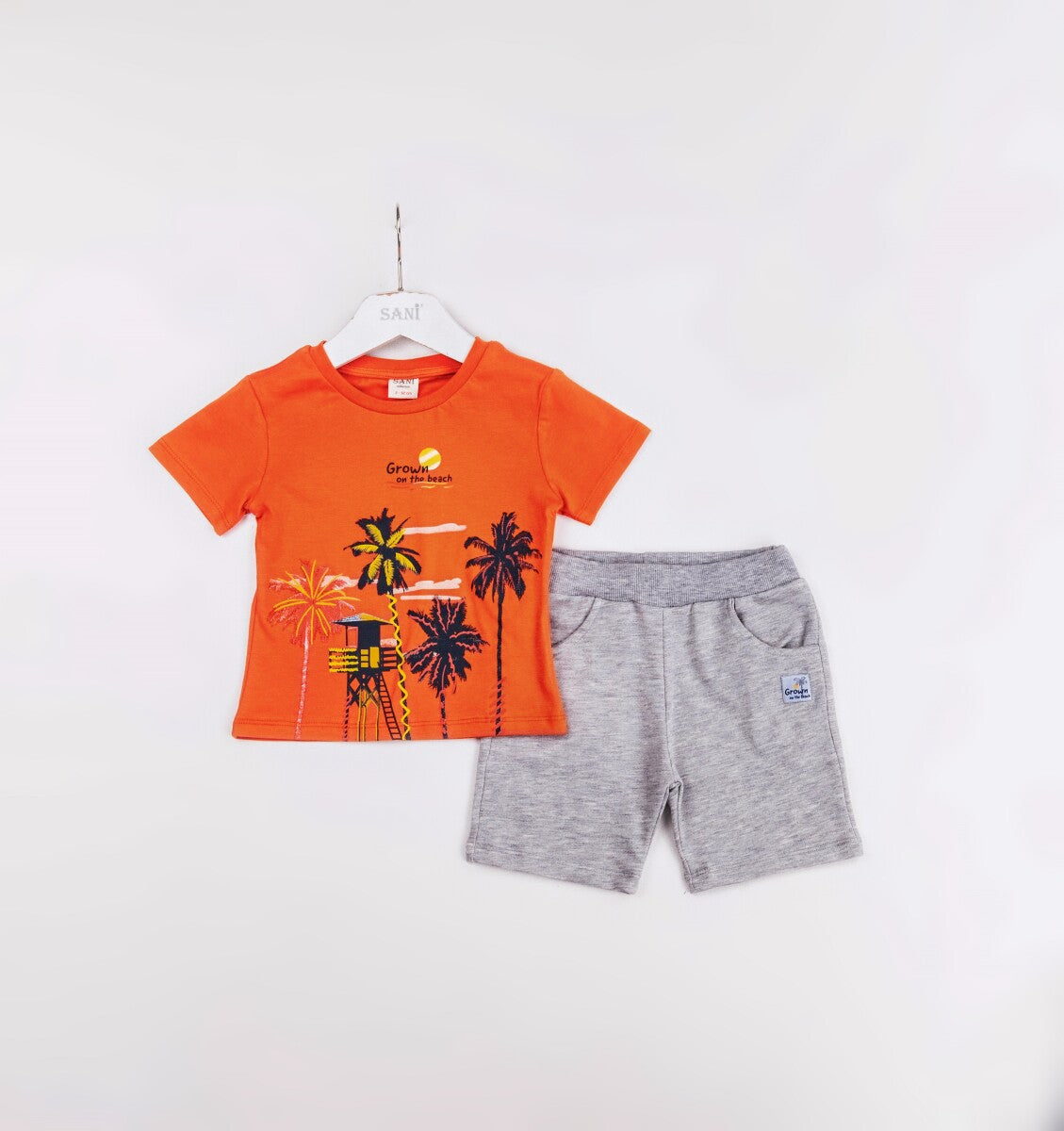 Boy's T-Shirt and short set sizes from 2Y to 4Y