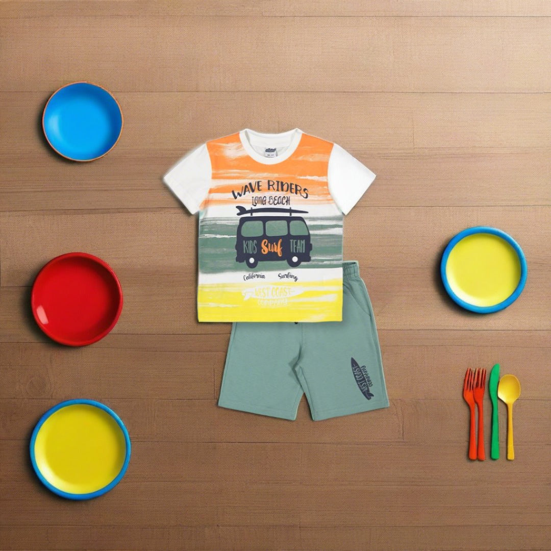 Boys T-Shirt And Shorts Set sizes from 3Y to 6Y