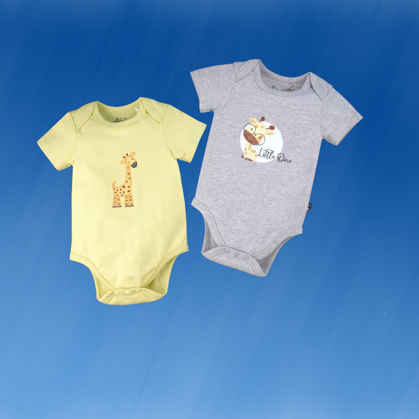 Organic cotton 4PC Giraffe baby set sleepsuit and vests sizes from 6M TO 24m